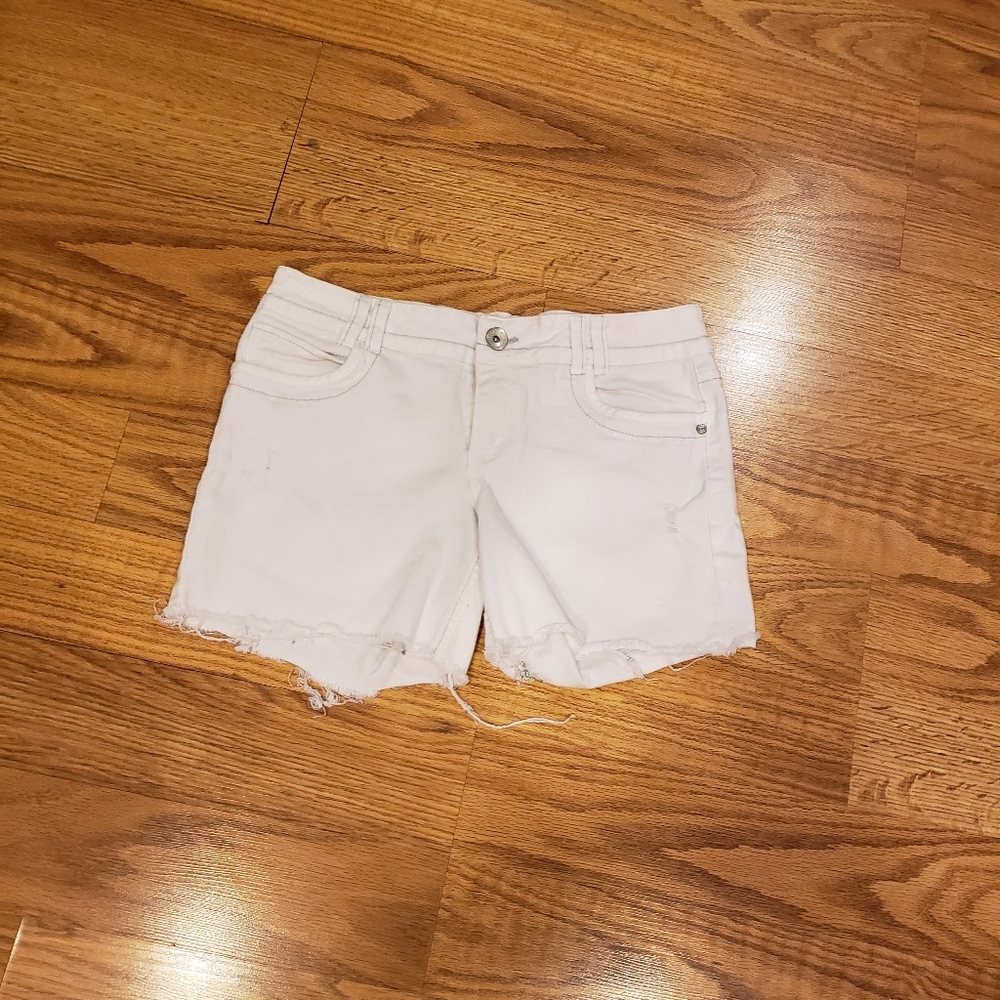 LEI white shorts
